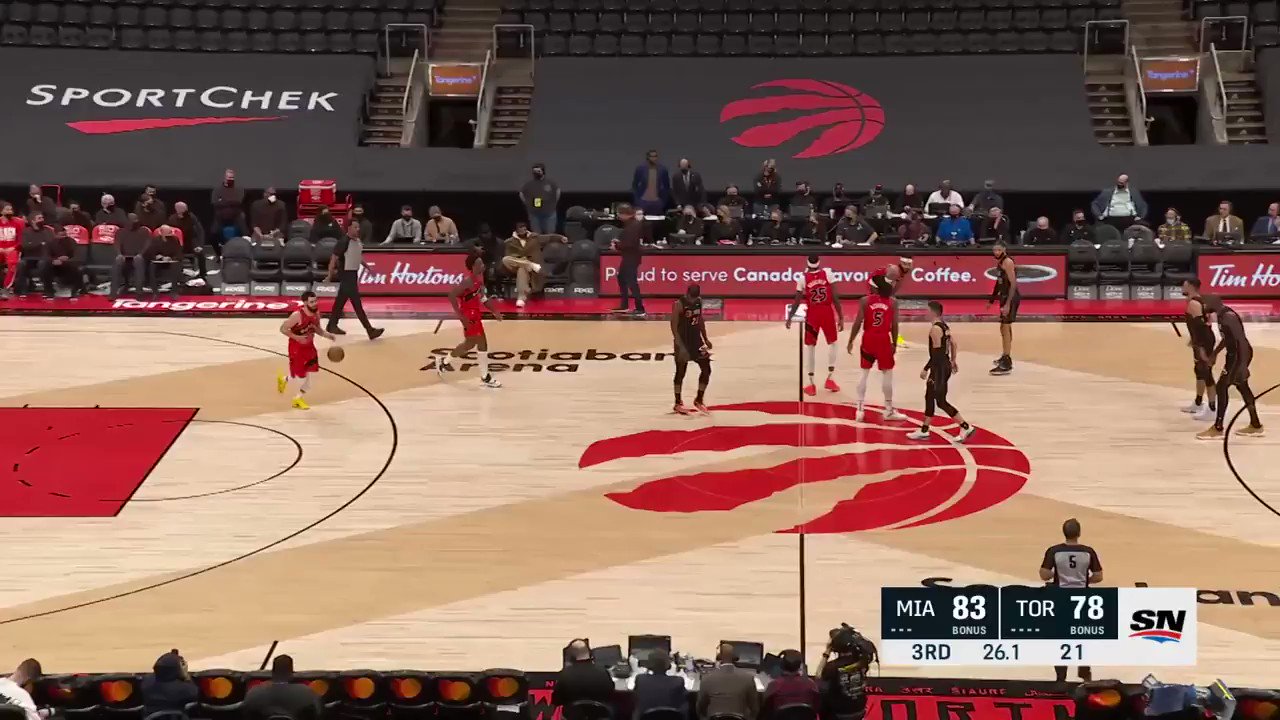 [其他] 暴龍美式足球式戰術