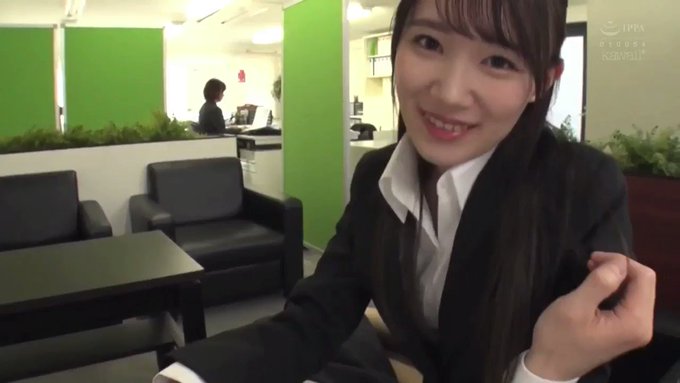 彼女の親友がハニーボイスで耳元おねだり誘惑...(/ω＼)

これは我慢できません...。 https://t.co/VF1L2V5JO8