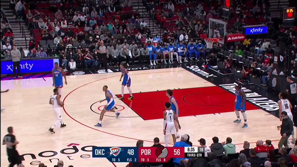 Jusuf Nurkic cuts, gets open for the dunk! February 04, 2022 https://t.co/iBHVb9Xyff