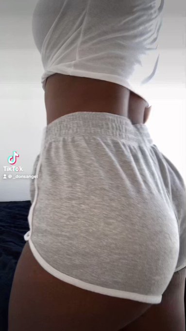 https://t.co/JWunCNAVZo

I really like your body 😍
#viral #ViralVideo #sexy #ebony #fatass #bigbootytwerk