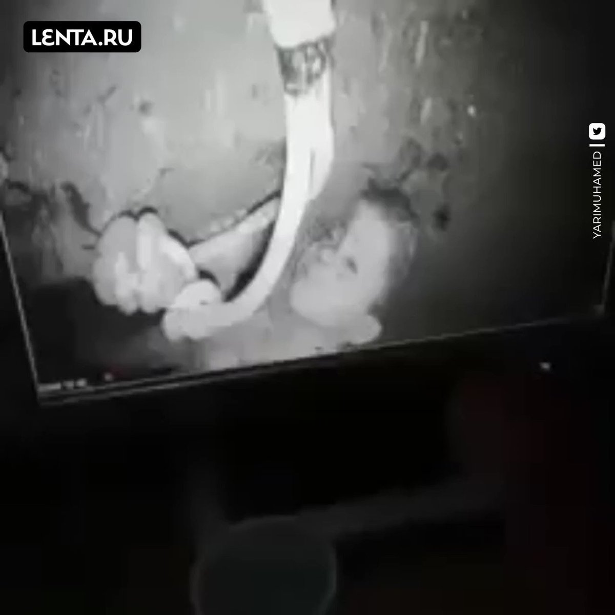 32 Метровый колодец мальчик