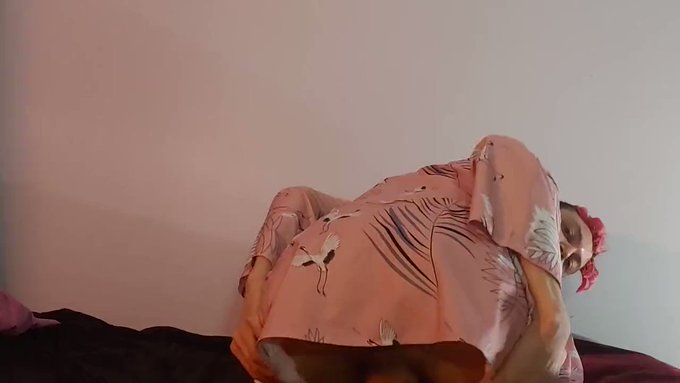 Fuck me.
-
#nonbinaryporn #queerporn #gay #porn #ass https://t.co/iiWDvh1NzS