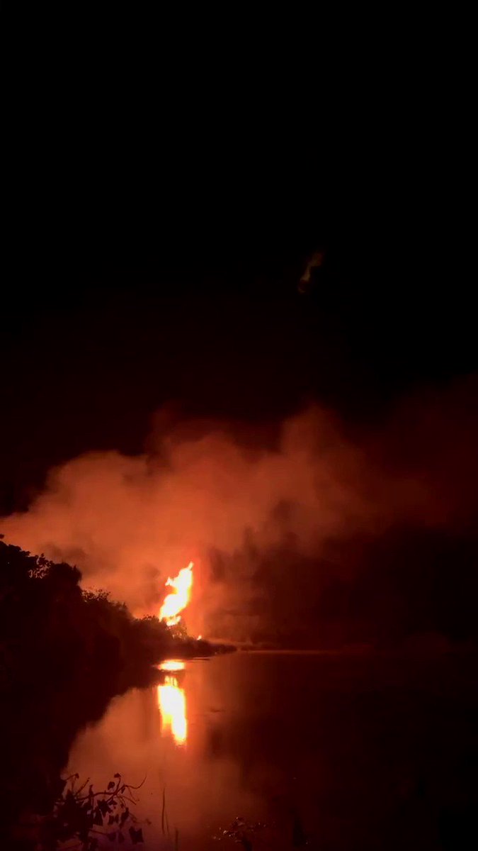 Hithadhoo Maakilhi fire break out.
Stay safe home town. https://t.co/Do2mgHicH3