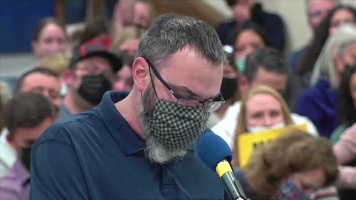 Illinois Father Weeps with Rage at School Board Meeting Over Mask Mandates that Ruined His Daughter’s Development OOU9-1Ww_87Fb_0T