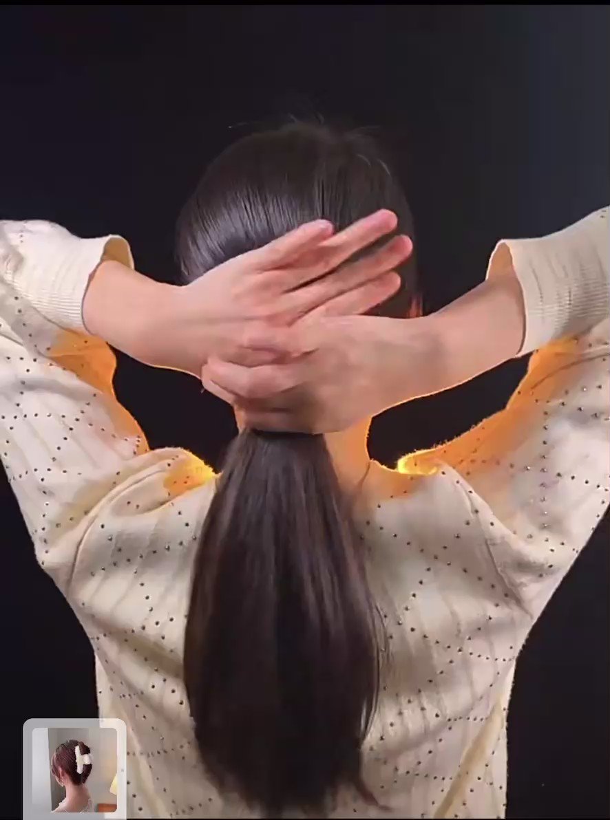 長くても簡単！指一本で綺麗に出来てしまうまとめ髪！