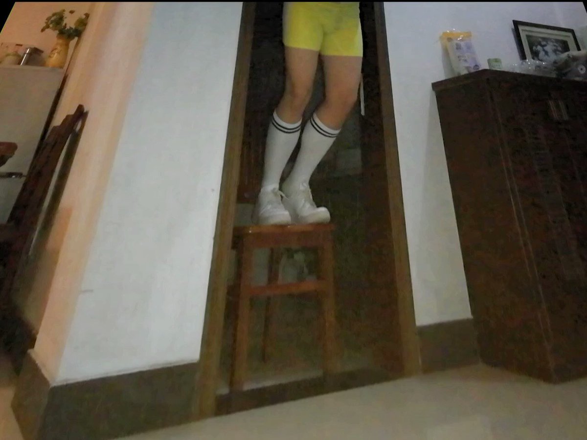 足球少年踢输比赛的下场，在队友面... - Twitterの動画をダウンロード