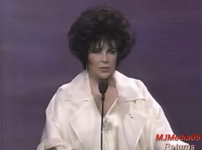 Elizabeth Taylor honoring Michael Jackson in her acceptance speech at the Jacksons Family Honors. (1994) https://t.co/cGEbcFyxwV