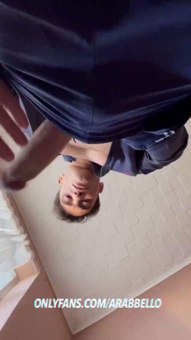 On your knee…? Bottom.. ?

https://t.co/dudk6SRDy1 https://t.co/956z2ahmW8