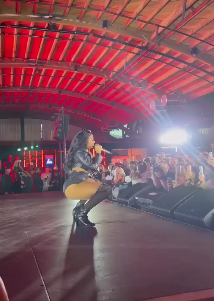 Stallion Access on Twitter "Megan Thee Stallion performing “Realer” at