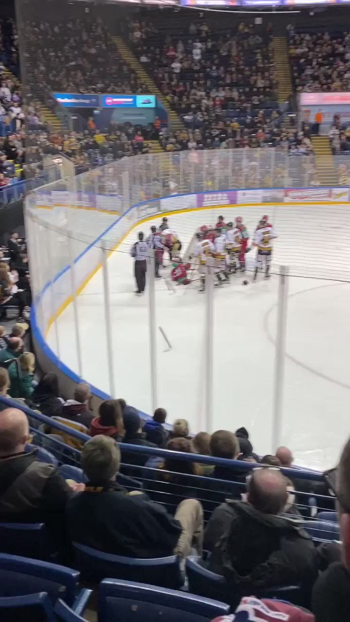 Leah (leah_burton_) / Twitter