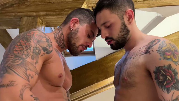 💥Este es el resultado cuando se juntan dos bombas de testosterona..😏 @igorlucios y @rafaelxxl1  ,   