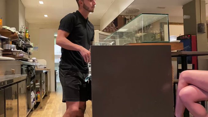 Me follo a mi clienta I fuck my customer https://t.co/05PtXxeLCO https://t.co/YzaImZvNBD