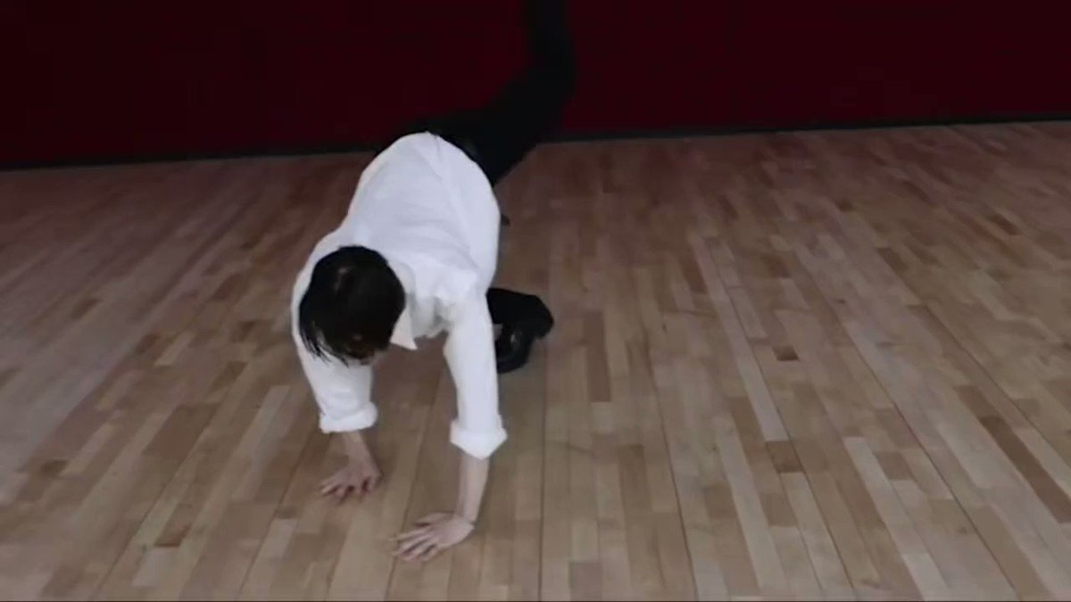RT @spearhyunnie: omg omg hyunjin play with fire dance practice!!!!!!!! 
 https://t.co/8dTwESC9ze