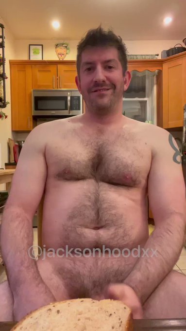 Breakfast is served 🐷 https://t.co/4MJRwWv3UC