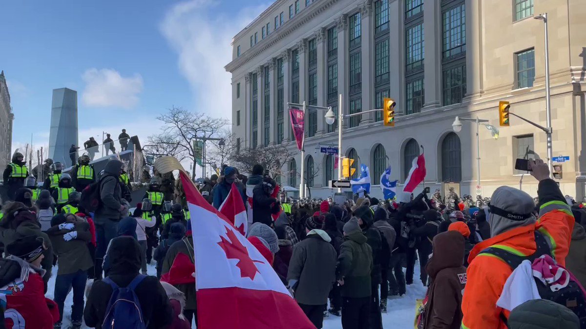 Crackdown Sparks Even More Massive Protests Across Canada, Crisis for Trudeau UHCamk3GDNMSeLix