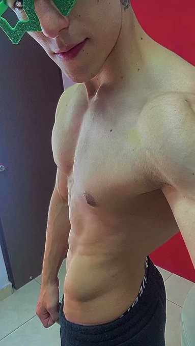 Todo el d&iacute;a en la m&iacute;a...@18_fitness_boys https://t.co/UL4zdd0Cdv<a class="tags" target="_blank" title="On Twitter" href="/?out=eyJ0eXAiOiJKV1QiLCJhbGciOiJIUzUxMiJ9.eyJpYXQiOjE3MjM5NDk4MjYsImlzcyI6InR3cG9ybnN0YXJzLmNvbSIsIm5iZiI6MTcyMzk0OTgyNiwiZXhwIjoxNzU1NDg1ODI2LCJyZWRpcmVjdF91cmwiOiJodHRwczovL3R3aXR0ZXIuY29tLzE4X2ZpdG5lc3NfYm95cyJ9.yz0it5vSH833fmWUhkkn1Mjn6uw4_w_7XeyvKBPpCxtaDYeJt5IfmooM2Ebsd5dhYFcz-LV72K0aRHsSKYhVoA">@18_fitness_boys</a><a href="/tag/model"class="tags"><span>#model</span></a><a href="/tag/sexy"class="tags"><span>#sexy</span></a><a href="/tag/hot"class="tags"><span>#hot</span></a><a href="/tag/jacuzzi"class="tags"><span>#jacuzzi</span></a><a href="/tag/adult"class="tags"><span>#adult</span></a><a href="/tag/aesthetic%20"class="tags"><span>#aesthetic </span></a>