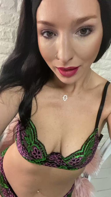 Ich freu mich auf dich😘😘 https://t.co/huYB6GO4Iw<a href="/tag/mydirtyhobbyen"class="tags"><span>#mydirtyhobbyen</span></a>