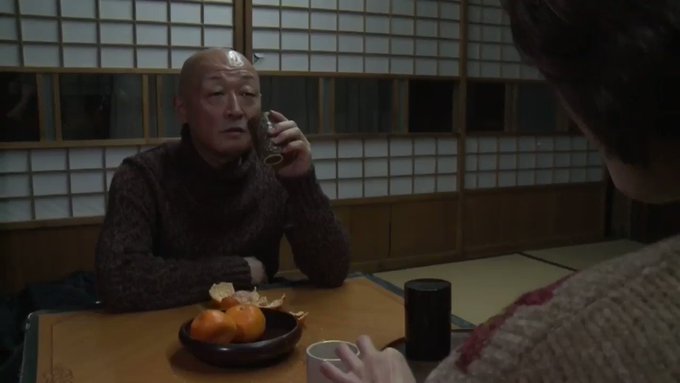 深山にひっそりと有る古民家。古式造りのその場所で繰り広げられる情事。
夫の同僚に力任せに関係を持たれてしまった人妻の話。奥ゆかしくひっそりと、畳の香りに息づく昭和のエロス。 https://t.co/d0Km0PKTyX