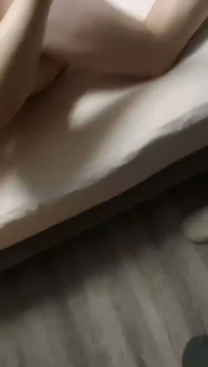 老婆被大屌操高潮了    