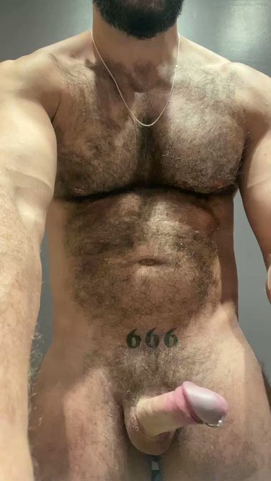 VIERNES JUGUETON ??? https://t.co/Dle7KNs7DR