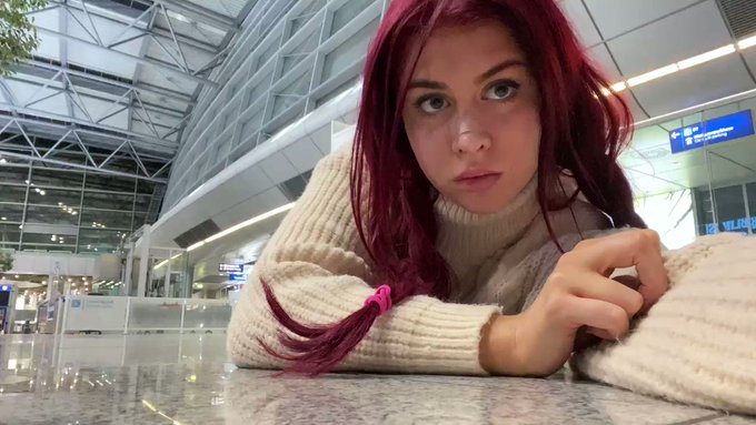Fuck it… airport stretch ? https://t.co/mZyAtUpq3l