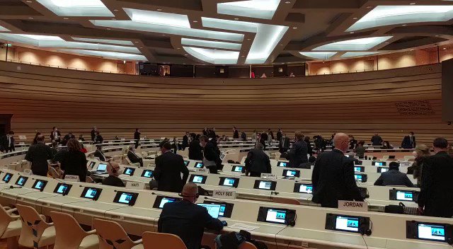 [問卦] 當著全世界面前打你臉?