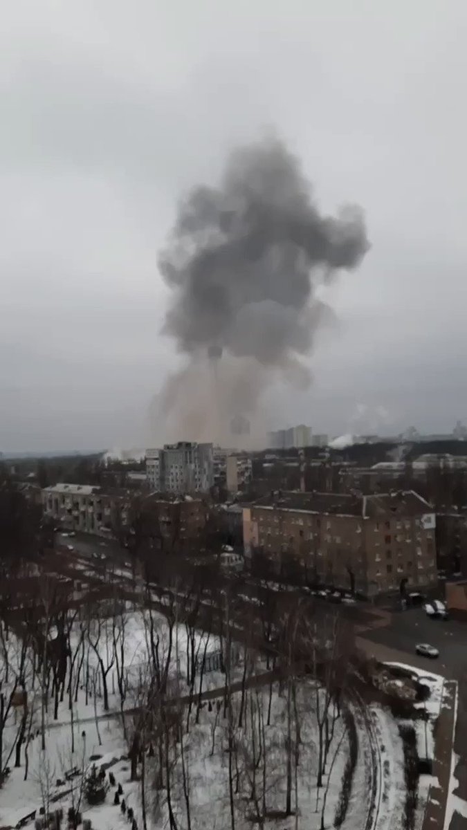 RT @christogrozev: Fucking criminals sent a missile to the tv tower https://t.co/KecebmMpXX
