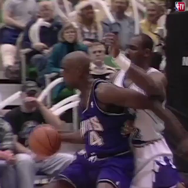 Wishing Kings legend and hall of famer, Chris Webber, a happy birthday! 