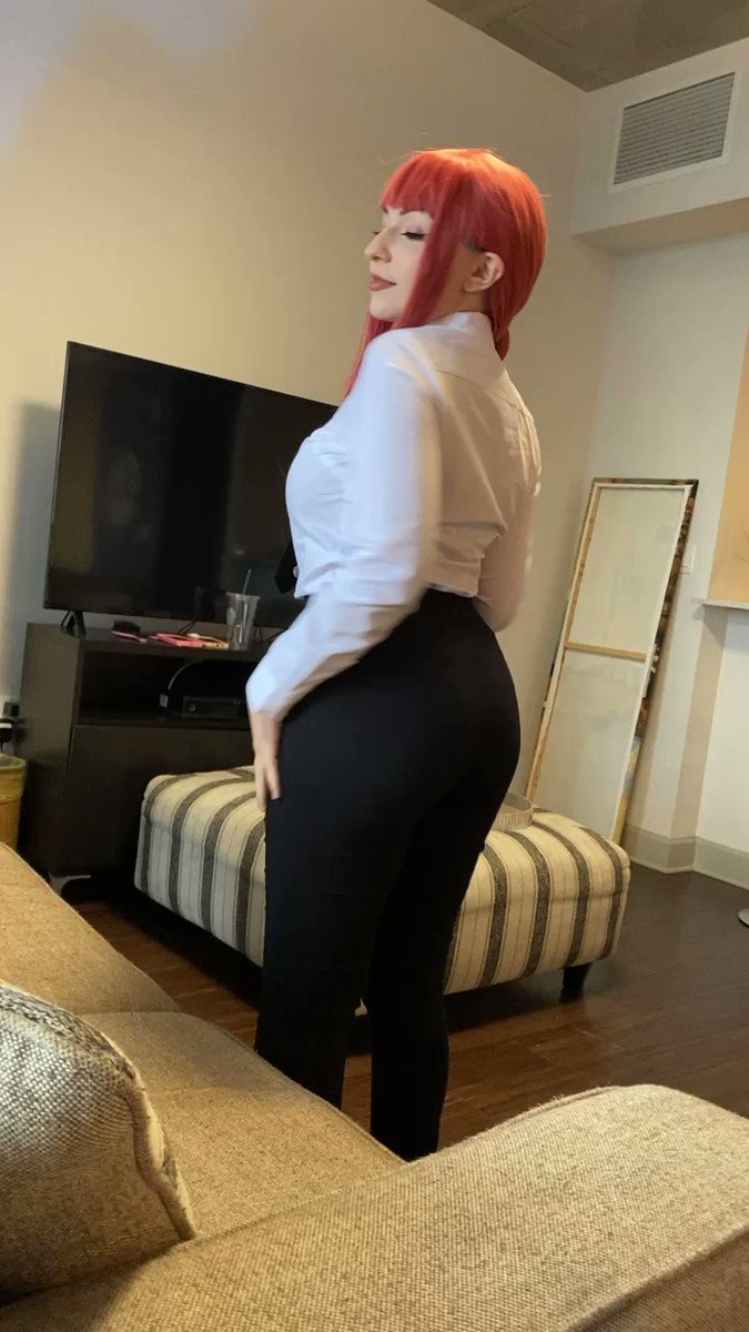 Elise 🧝🏼‍♀️ on X: never posted my famous makima sitting video 😳🍑 they  callin me peachy for a reason makima chainsawman t.couQlBtYGSaD   X