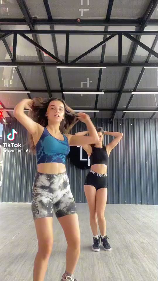 ü n l ü l e r on Twitter "S E M İ R A M İ N T A Twerk 😋 https//t.co