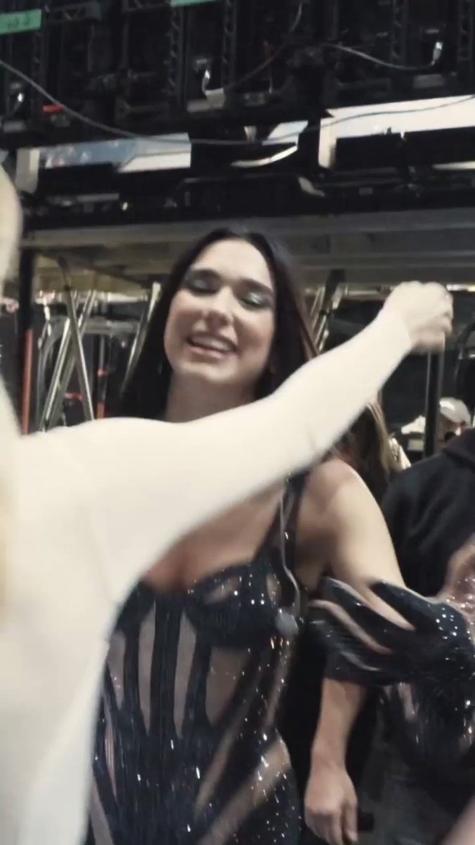 ang-le-updates-on-twitter-dualipa-to-angele-vl-after-their