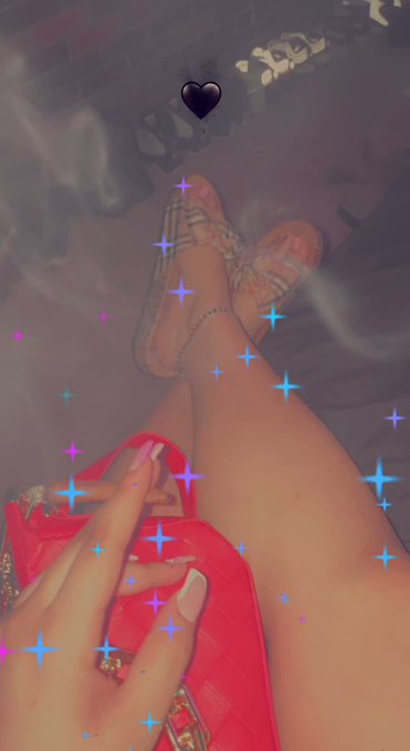 #sellingfeetcontent  selling feet content babes if you&rsquo;re interested dm me https://t.co/S4HPcchMRC<a href="/tag/sellingfeetcontent"class="tags">#sellingfeetcontent</a>