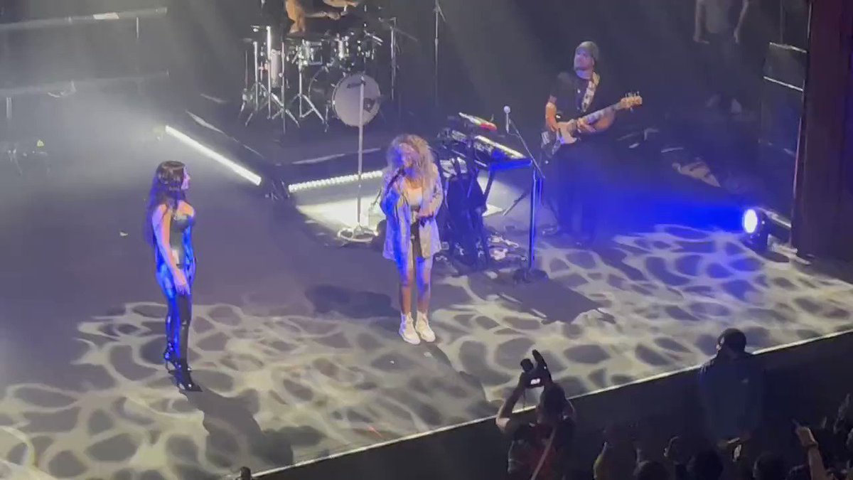 RT @IAMJOJOmedia: Don’t Talk Me Down — JoJo and Tori Kelly live https://t.co/YJwXVYNq18