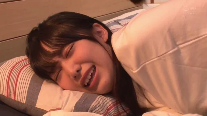 弥生みづき 彼女のお尻に興奮して即ズボしたら まさかの彼女のお姉さんでした！w その事件からお姉さんは 発情して僕を誘惑してきて 秘密の関係にw 彼女にバレないように ヒソヒソとする えちえちはたまりません….。