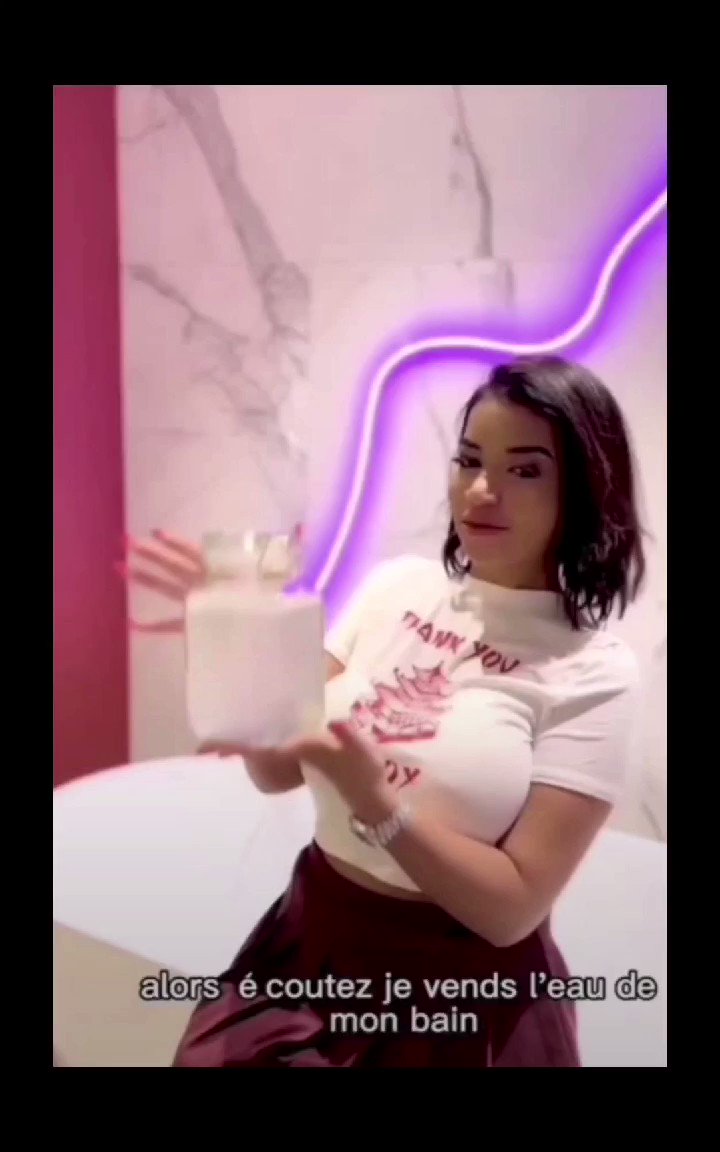 Ruby Nikara Eau De Son Bain Ruby Nikara L'eau Du Bain - Russell Thompson Berita