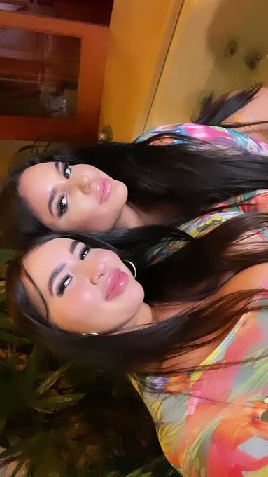 The faces of two girls who have came 20 times together minimum the last 2 days ? https://t.co/ZBpsc3