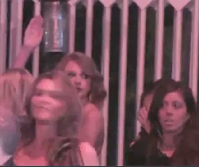 RT @taylorclipes: taylor swift putting her hand in the fire while no one is watching https://t.co/41r6b1tb53