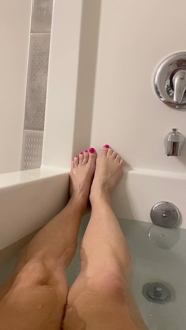 I got a boo boo 😒 https://t.co/fpuRdZDuUl<a href="/tag/cougar"class="tags"><span>#cougar</span></a><a href="/tag/milf"class="tags"><span>#milf</span></a><a href="/tag/squirt"class="tags"><span>#squirt</span></a><a href="/tag/bigclit"class="tags"><span>#bigclit</span></a><a href="/tag/onlyfans"class="tags"><span>#onlyfans</span></a>