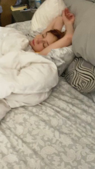 good morning! How would you wake me up? https://t.co/bmbEWSB1Pj