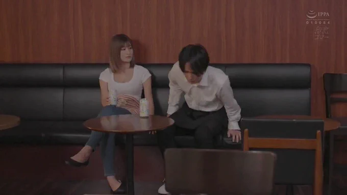 藤森里穂 バイト先の人妻の相談に 乗っていたら人妻から突然のキス！ 女として接していた僕は、 いけないと知りながら えちえちしちゃいましたw 一度交わってから 暇を見つけてはえちえちする毎日です…。