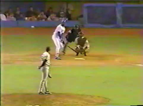 Happy 57th Birthday to Benito Santiago....one of the greatest defensive Catchers of all-time... 