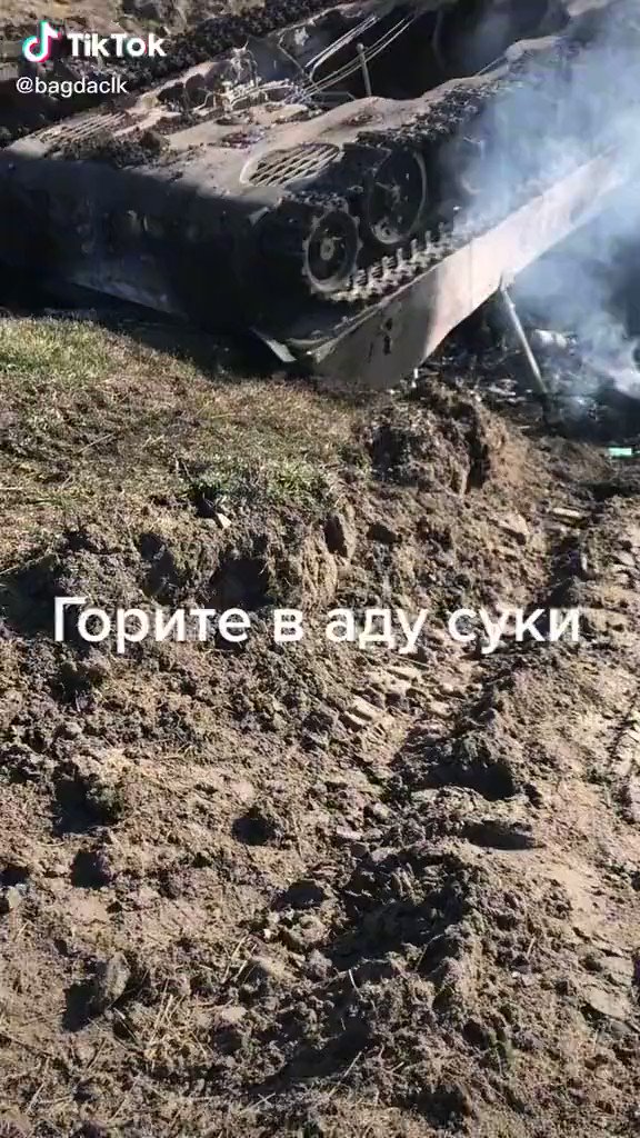 Rob Lee on Twitter: "A Russian VDV BMD-2 or BTR-D vehicle upsides down ...