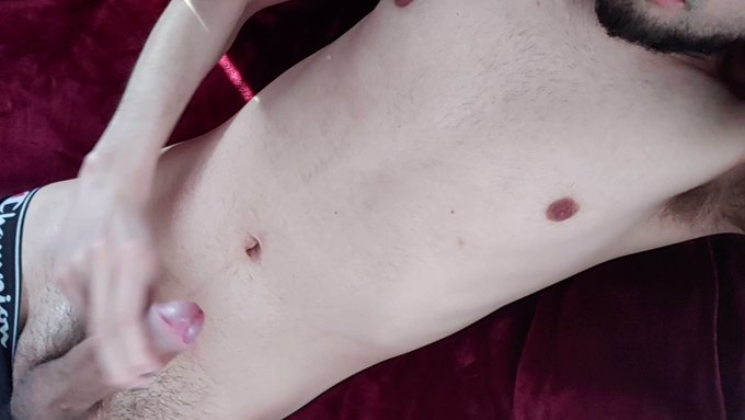 A small pool of cum.
- links in bio -
#queerporn #cum #uncutpenis #jerkingoff #gay #bi https://t.co/