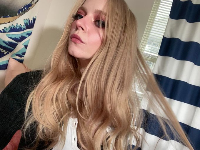 Ur fav sadistic schoolgirl https://t.co/gesdEQvw1o