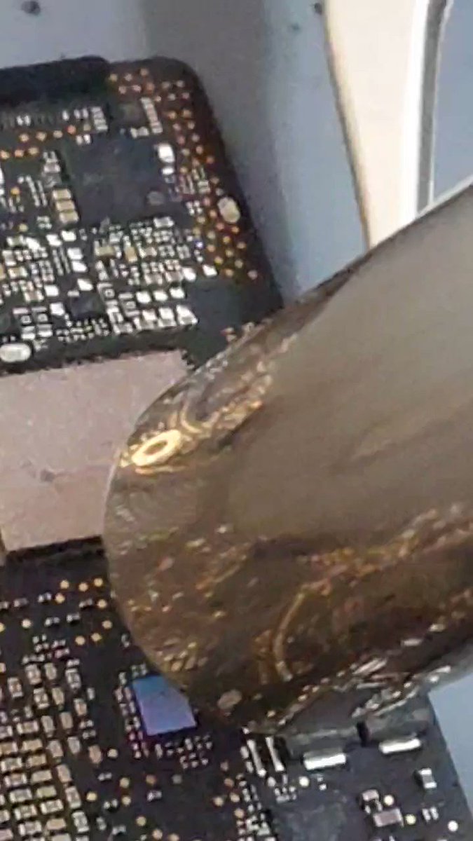 栗木　PC修理 Replacing Electrolytic Capacitors in a ZX Spectrum - YouTube