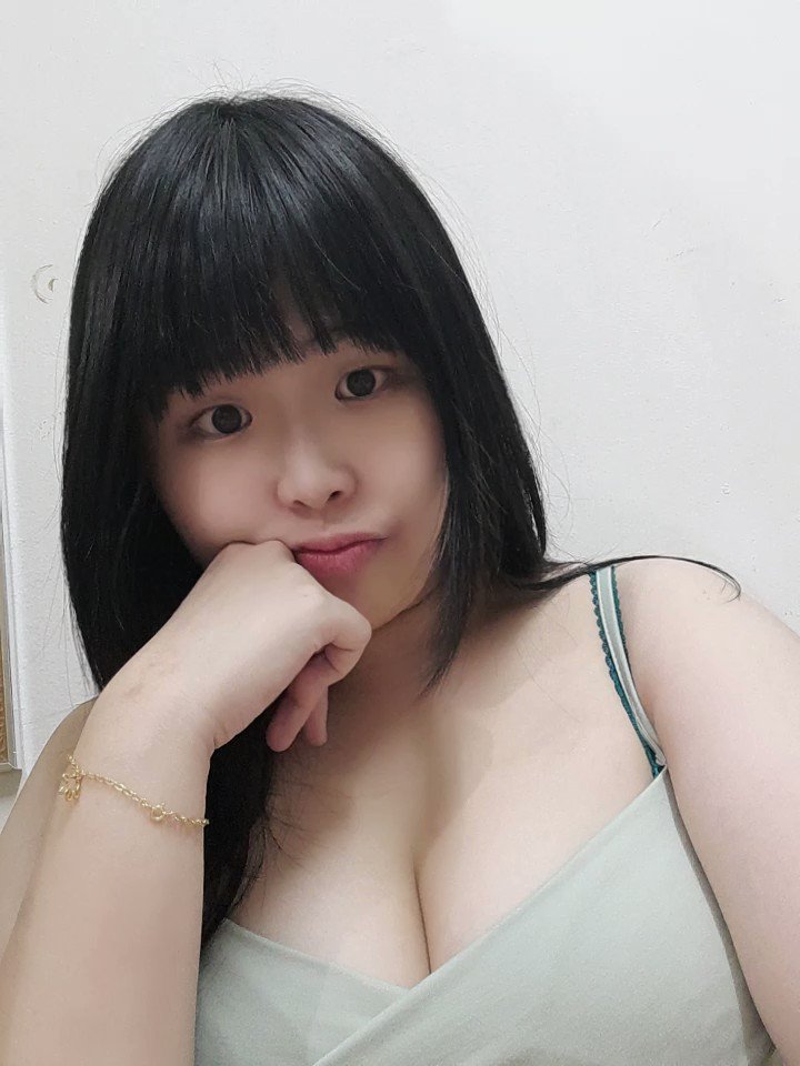 小嘴嘟嘟
给你一个飞吻~  #porn