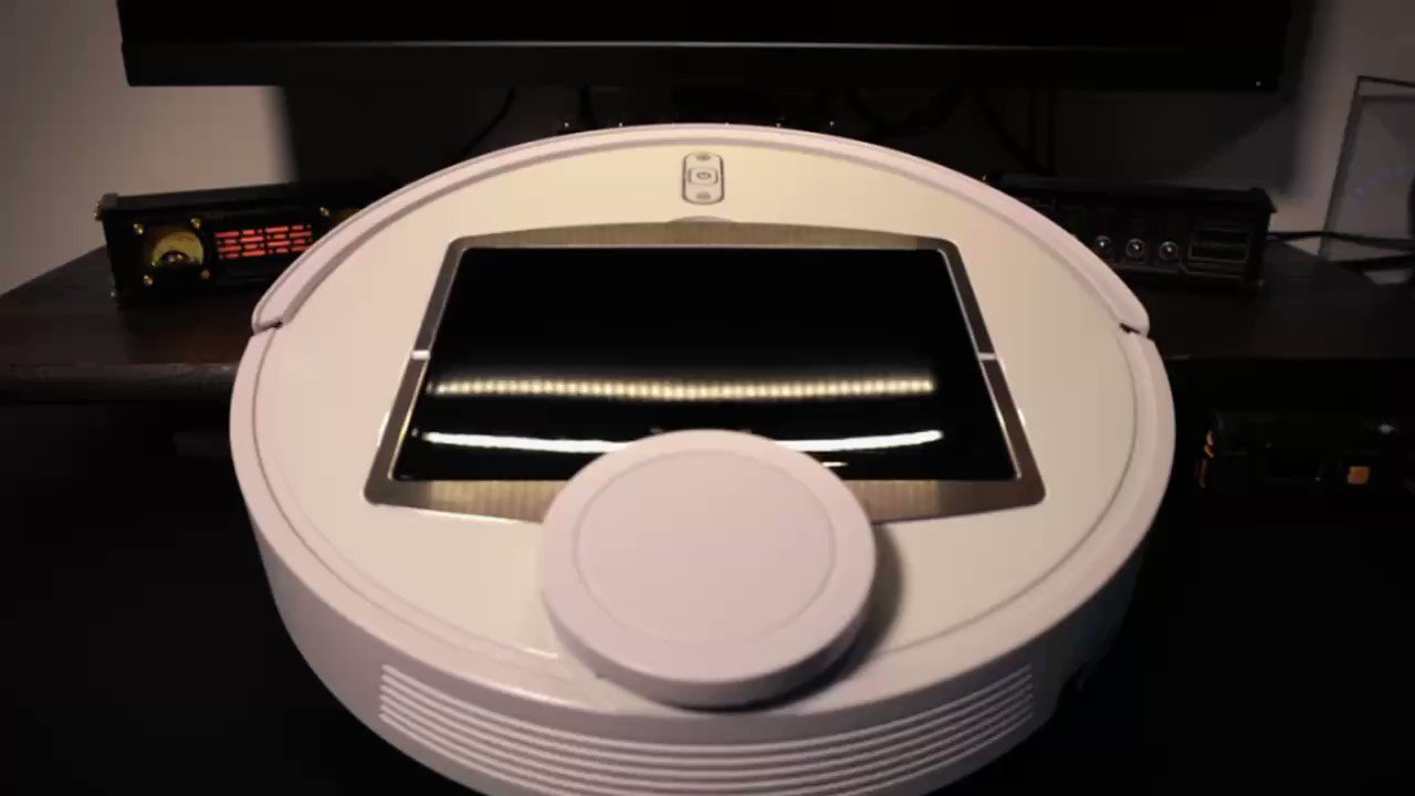 Pureatic Robot vacuum cleaner (huahua21138519) / Twitter