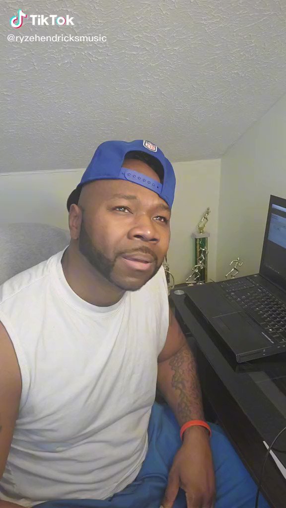 Gerald Shields on Twitter "⁦levarburton⁩ I can’t … sorry😂🤣😅😆 https