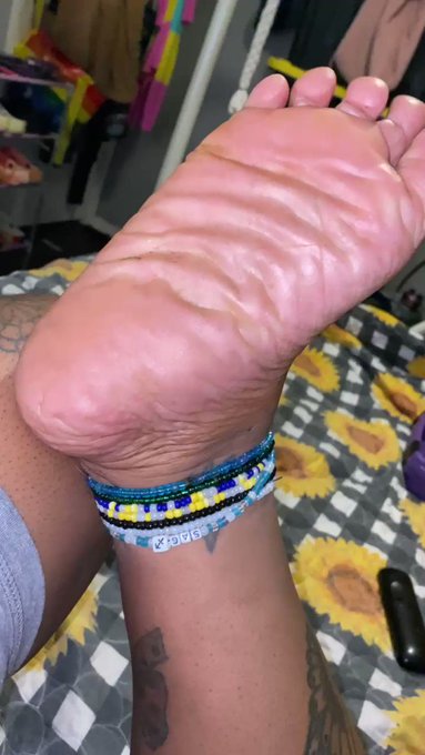 Chubbi Toes’s pics and videos