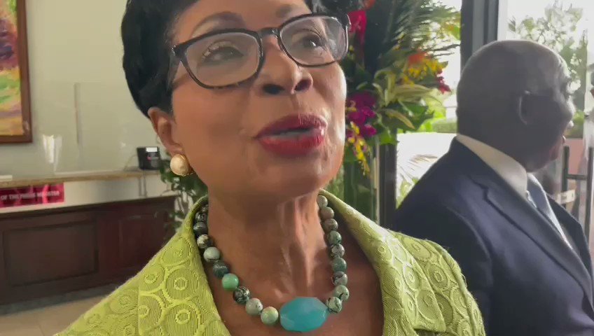RT @Bahamaspress: BP| Mrs Ann Marie Davis shares her exchanges with the Duchess  of Cambridge https://t.co/LtrGVwjfb5